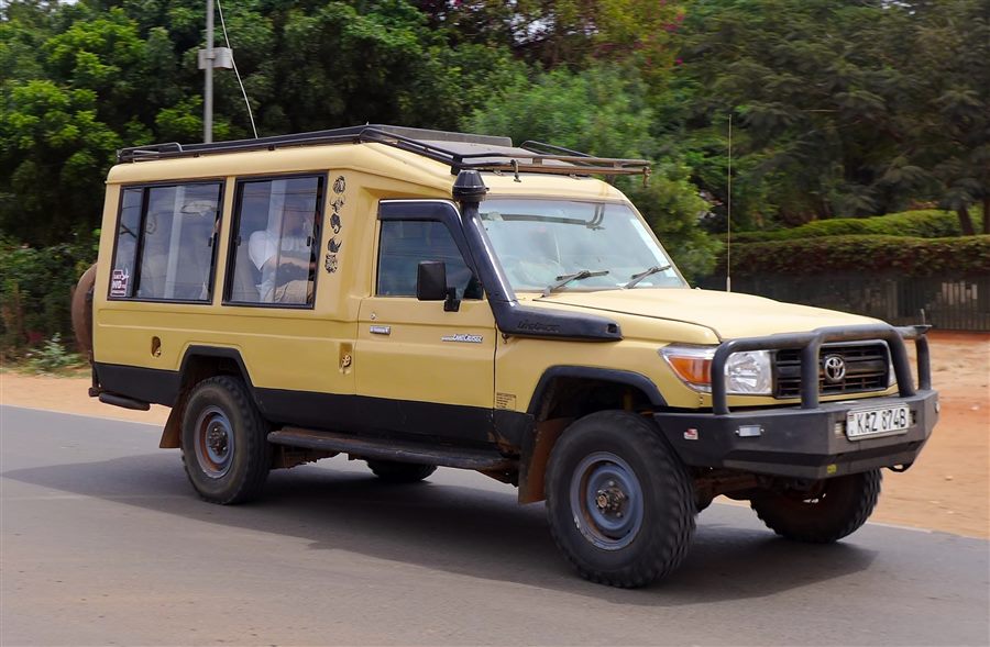 Land Cruiser (4x4)